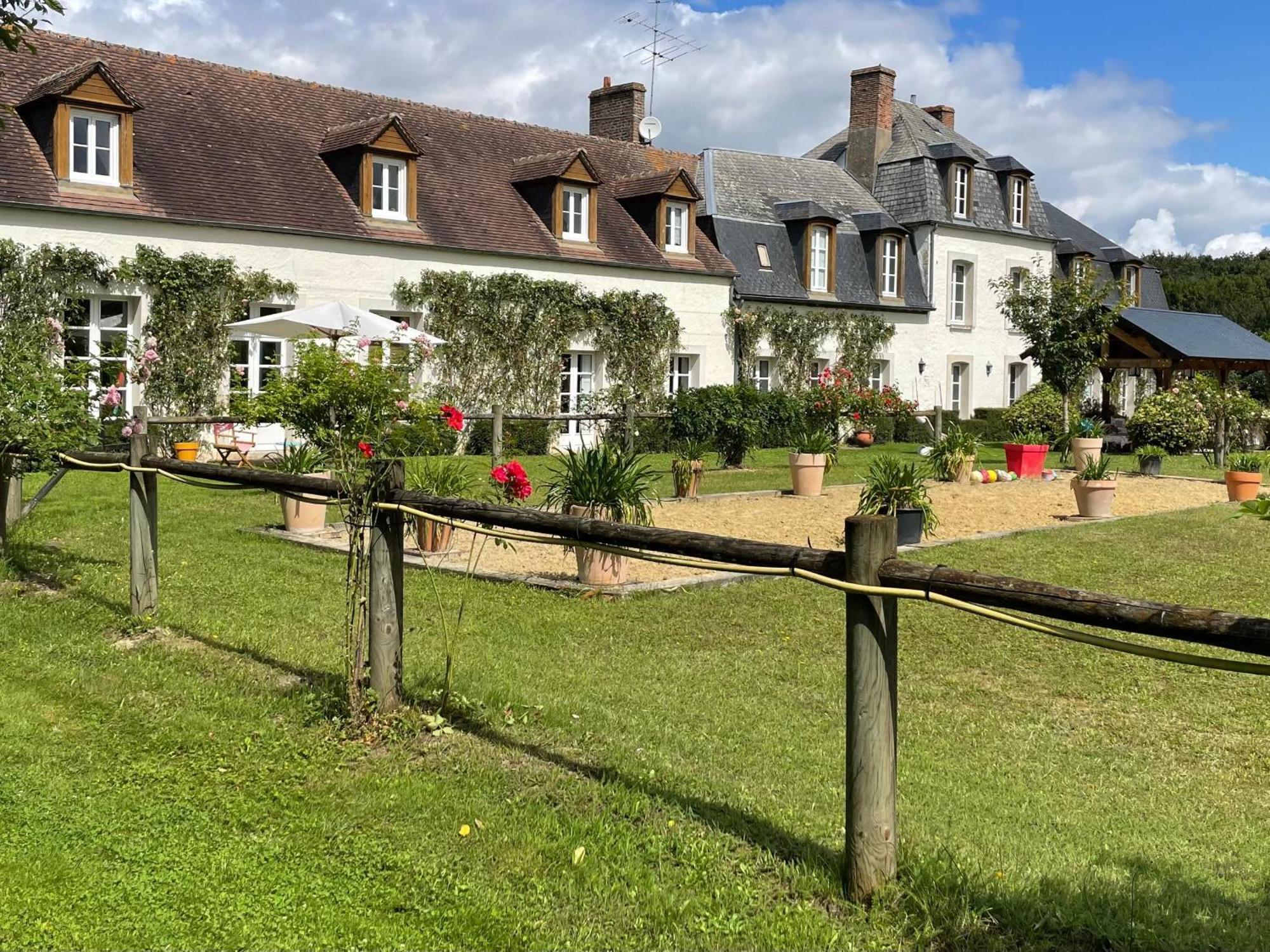 **Suite Familiale Spacieuse Au Coeur De La Foret De Montargis** - Fr-1-590-335 Paucourt Zewnętrze zdjęcie